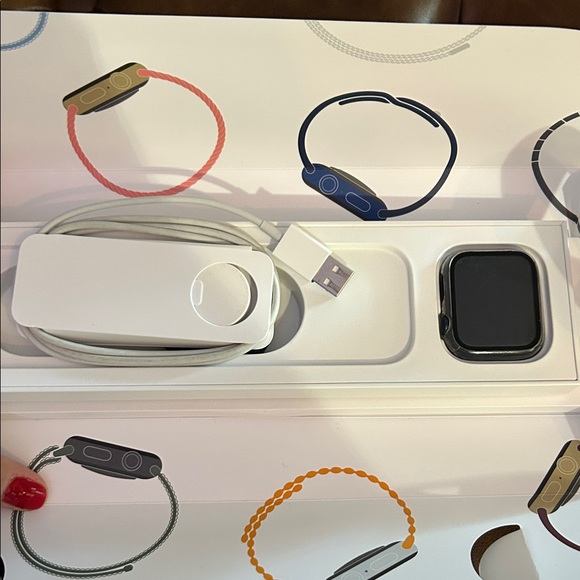 Apple Watch Series 6 44mm - Picture 3 of 6